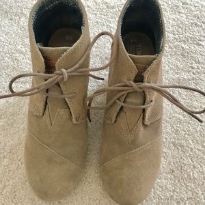 Toms Suede Wedges
